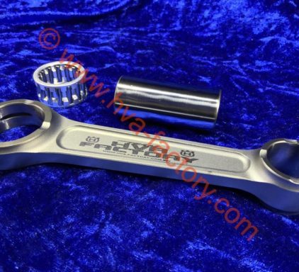 19A - Husqvarna 2t - 240cc / 250cc / 400cc / 430cc  Conrod kit Con Rod 135mm centres x 58mm long pin.   161982501    /    16-19-825-01