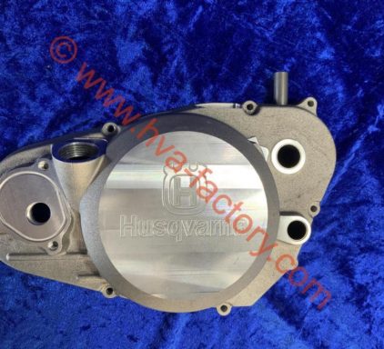 1984 to 1988 Liquid cooled Clutch Cover - 5 or 6 spring clutch - VENTED.    161990001    /    16-19-900-01