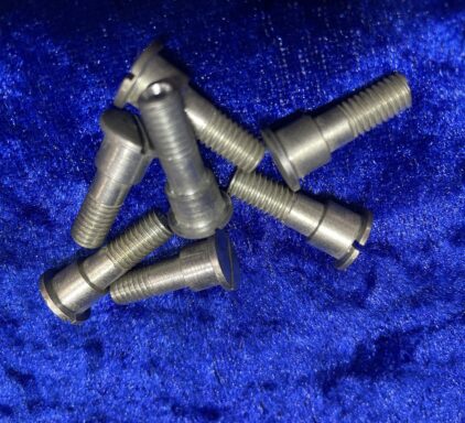 Pivot Screw (Gear Lever) (NOS): 16-12-686-01    /    161268601